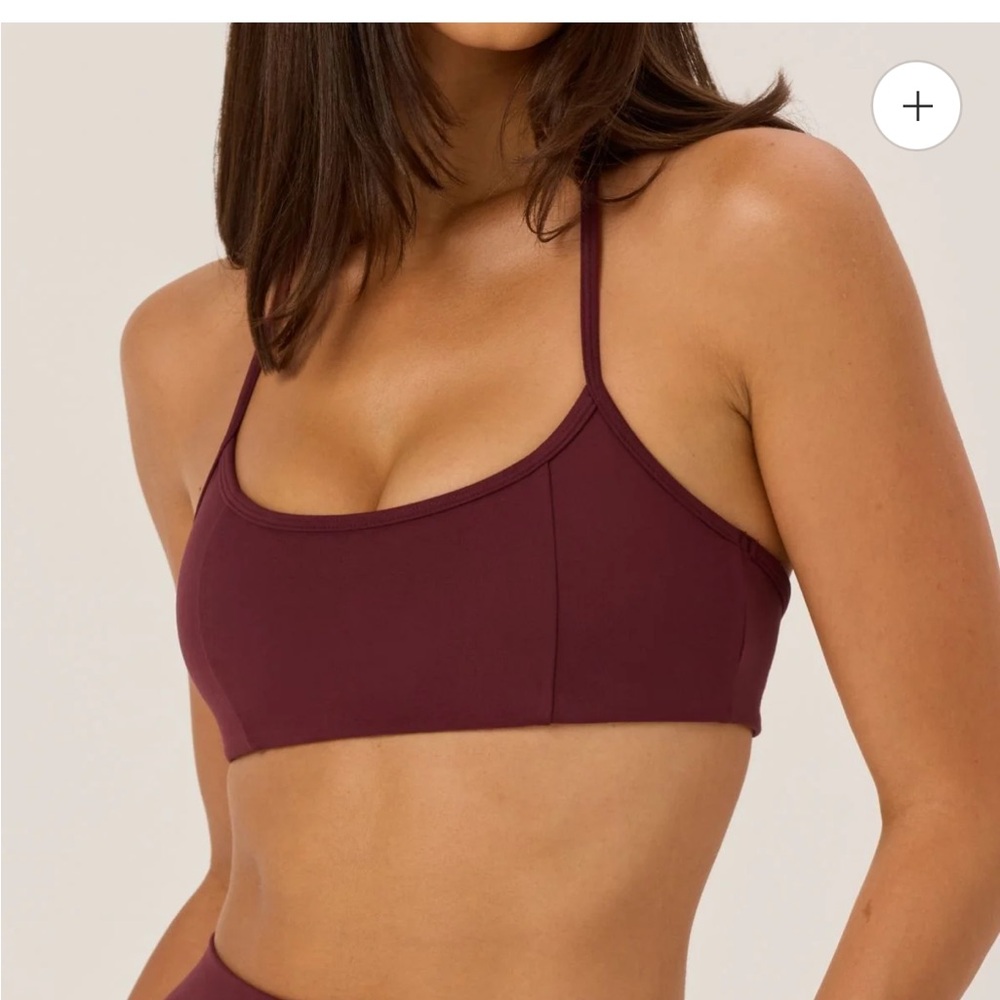 CSB - Women’s Burgundy Sports Bralette — Seamless Support - Picture 2 of 3